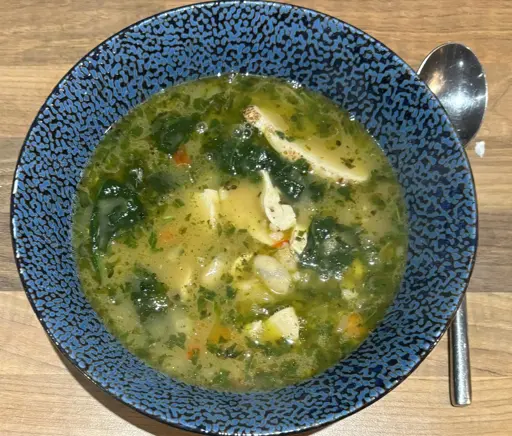 Tuscan chicken, bean, and spinach soup